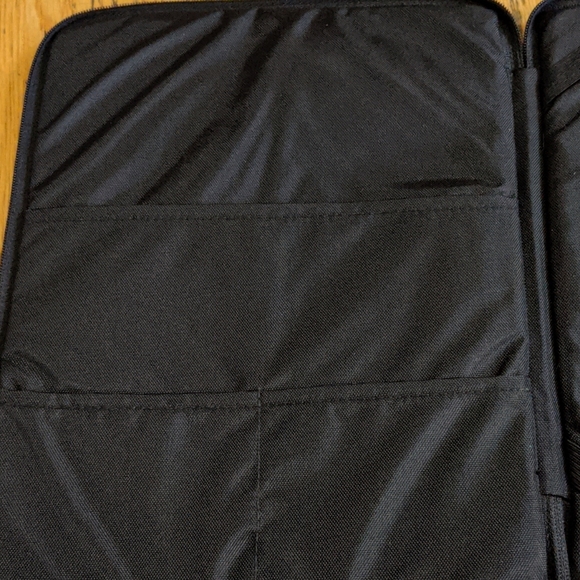 NOS Lisa Lill Studio zippered IPad bag, clutch - Picture 4 of 7